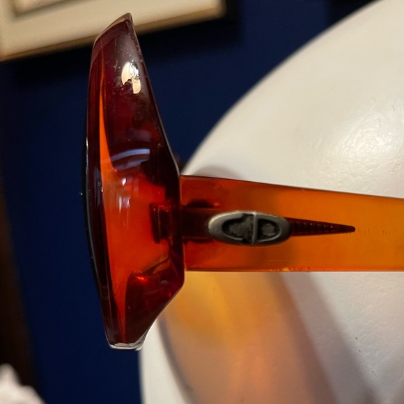 Vintage Oversized Sunglasses - Picture 5 of 11